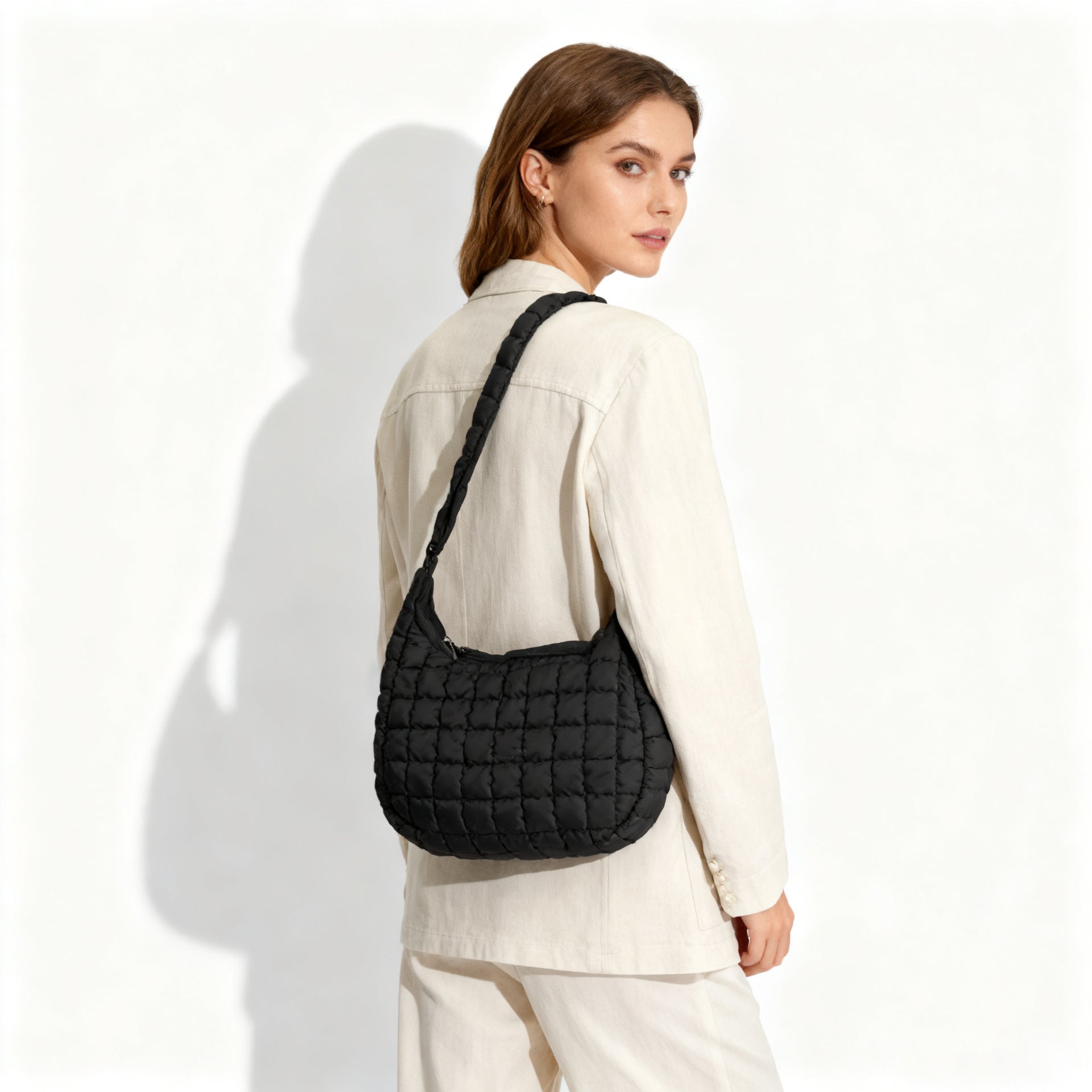 Gefaltete Wolkentragetasche, Umhängetasche, Handtasche, Knödeltasche, gesteppte Baumwoll-Damen-Plüschtasche